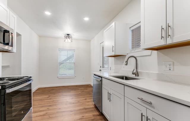 920  McIlvaine, San Antonio, TX 78201 — photo 14