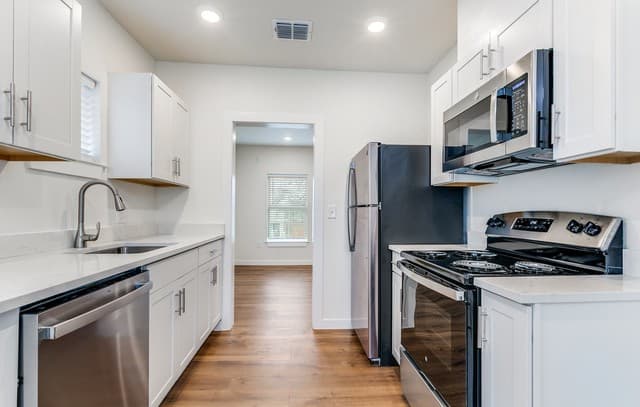 920  McIlvaine, San Antonio, TX 78201 — photo 19