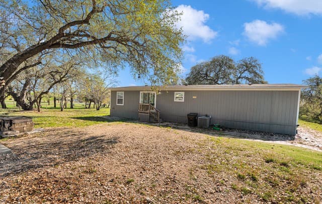 22915  Savannah Hts, Von Ormy, TX 78073 — photo 16