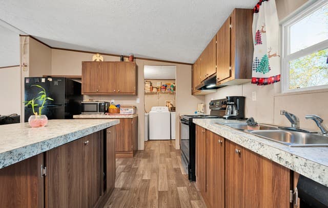 22915  Savannah Hts, Von Ormy, TX 78073 — photo 5