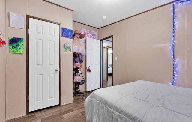22915  Savannah Hts, Von Ormy, TX 78073 — photo 8