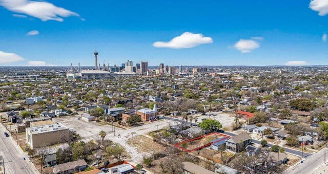920 W Martin Luther King
