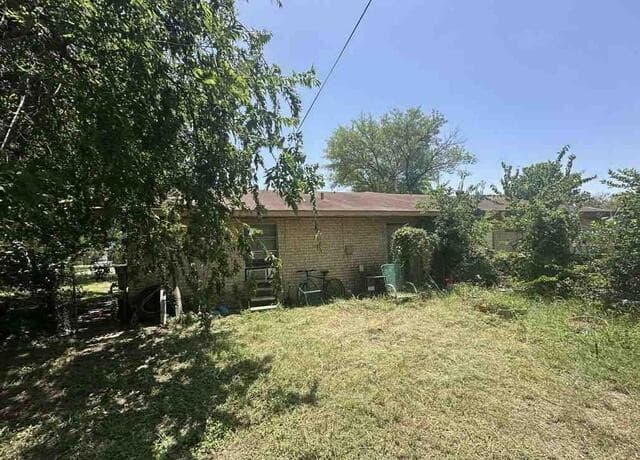 1513  Eichen, New Braunfels, TX 78130 — photo 3
