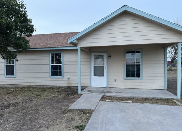 112 San Antonio Street