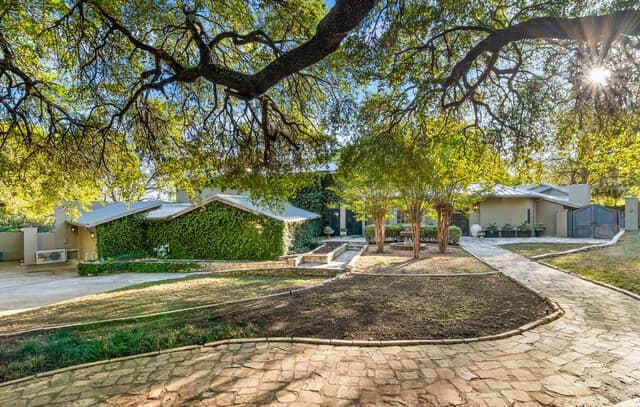6  Lazy Lane, San Antonio, TX 78209 — photo 2