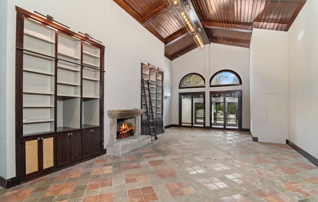 6  Lazy Lane, San Antonio, TX 78209 — photo 9