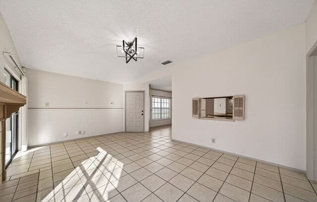 3916  Chimney Springs, San Antonio, TX 78247 — photo 11