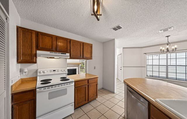 3916  Chimney Springs, San Antonio, TX 78247 — photo 18
