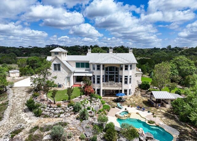 209 River Cliff Place