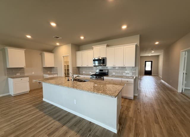 554  Blue Stem Rd, New Braunfels, TX 78130 — photo 4