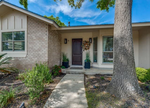 10311  Red Quill, San Antonio, TX 78213 — photo 2