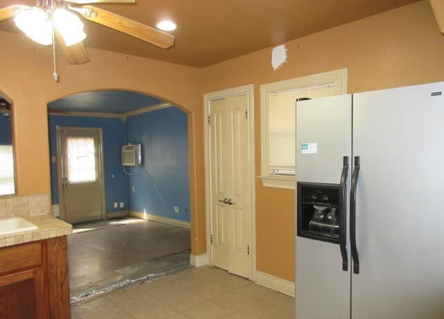 1210  McCauley, San Antonio, TX 78224 — photo 11