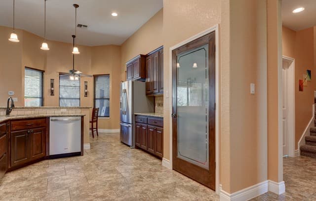 204  Fawn Ln, Floresville, TX 78114 — photo 11