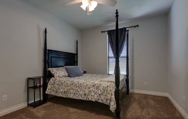204  Fawn Ln, Floresville, TX 78114 — photo 17