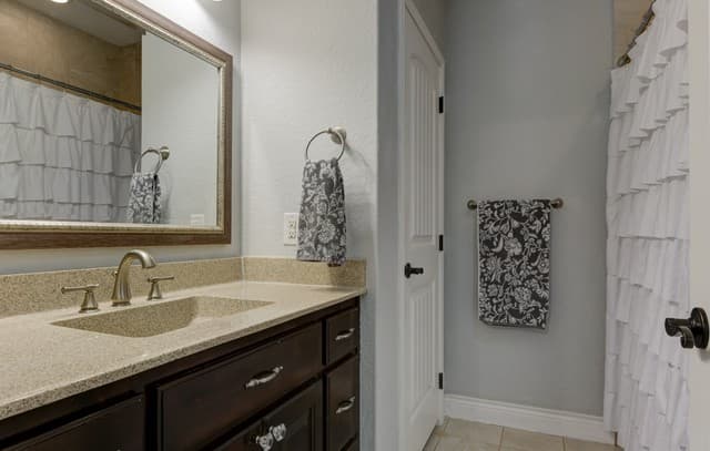 204  Fawn Ln, Floresville, TX 78114 — photo 18