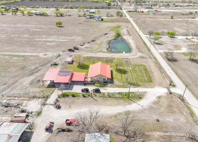 15980  County Road 582, LaCoste, TX 78039 — photo 23
