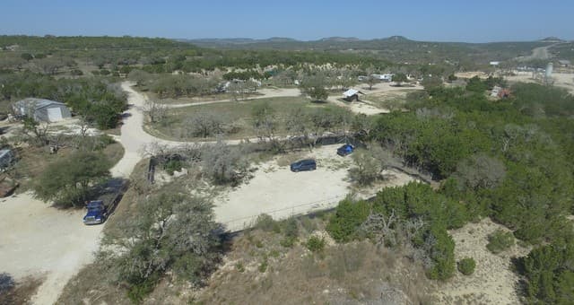 100  Manana, Blanco, TX 78606 — photo 4