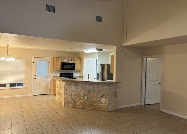 324 Weatherby, Spring Branch, TX 78070 — photo 8