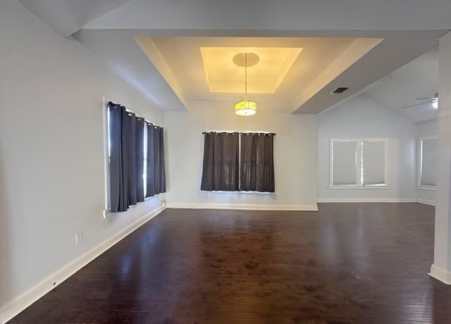 114  Yale, San Antonio, TX 78201 — photo 2
