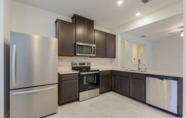 4179  Carraway St, New Braunfels, TX 78130 — photo 9