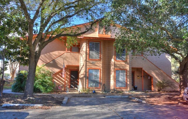 1431  Loma Alto Rd Unit 4