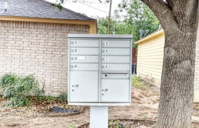 622 S Oak, Pearsall, TX 78061 — photo 20