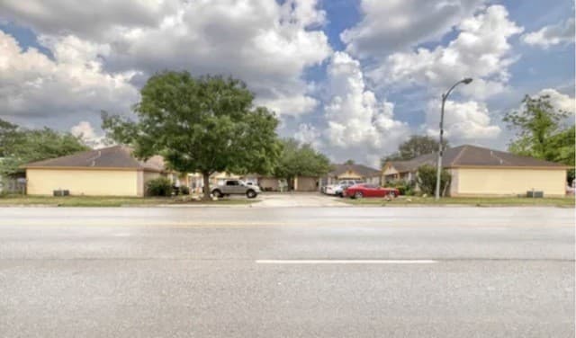 622 S Oak, Pearsall, TX 78061 — photo 22
