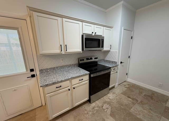 12122  Clubhouse, San Antonio, TX 78221 — photo 10