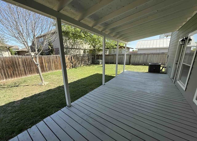 12122  Clubhouse, San Antonio, TX 78221 — photo 23