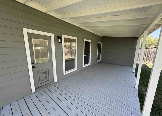12122  Clubhouse, San Antonio, TX 78221 — photo 25