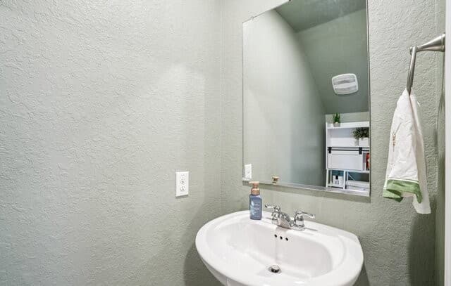 13118  Levi Ter, San Antonio, TX 78221 — photo 13