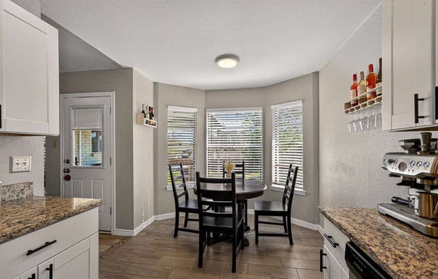 4914 Crestwood Dr, Schertz, TX 78108 — photo 9