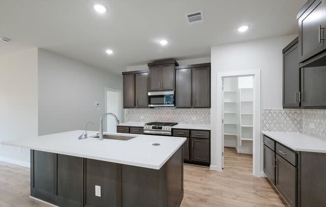 6027  Calgary Park, San Antonio, TX 78233 — photo 3