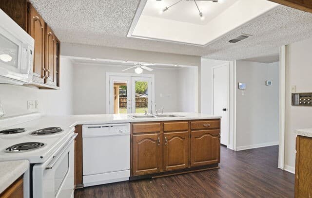 2703  Red Tree, San Antonio, TX 78248 — photo 10