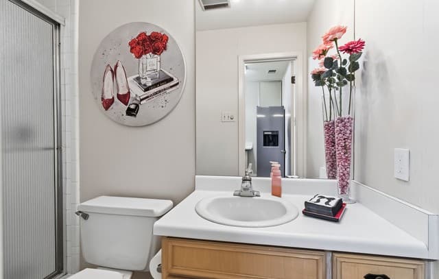 7609 N Songbird, San Antonio, TX 78229 — photo 16