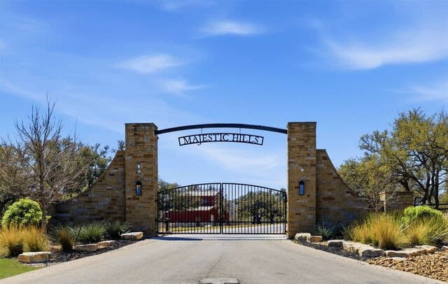 207 Majestic Hills