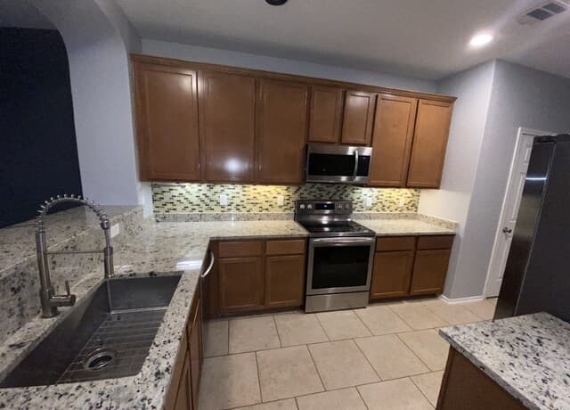 12404  Abbey Park, San Antonio, TX 78249 — photo 3