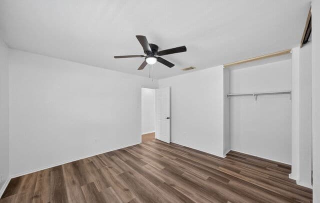 7423  Hardesty, San Antonio, TX 78250 — photo 13