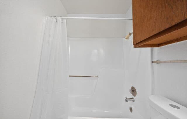7423  Hardesty, San Antonio, TX 78250 — photo 17