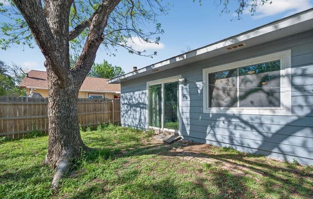 7423  Hardesty, San Antonio, TX 78250 — photo 25