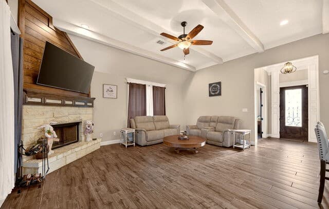 133  Mulhouse, Castroville, TX 78009 — photo 10