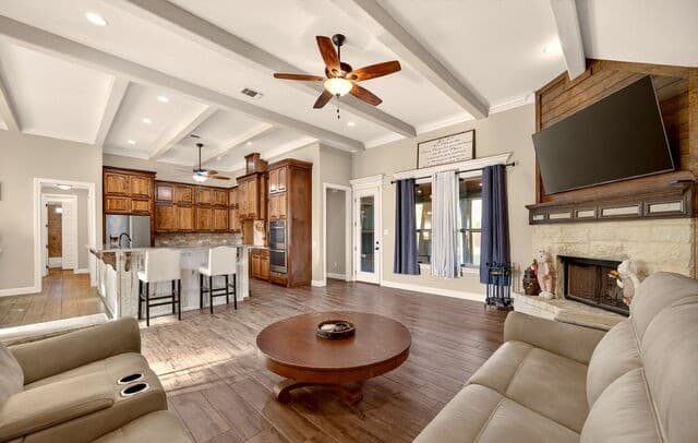 133  Mulhouse, Castroville, TX 78009 — photo 11