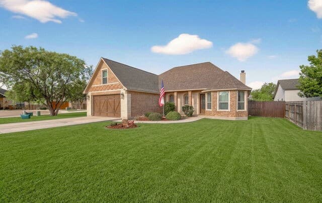 133  Mulhouse, Castroville, TX 78009 — photo 3