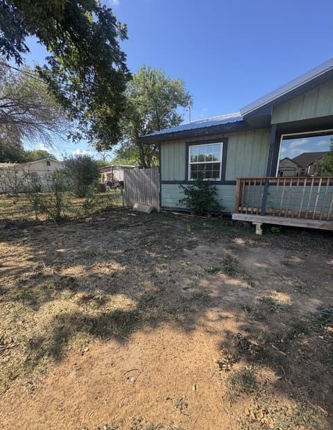 818 W Brazos, Pearsall, TX 78061 — photo 2