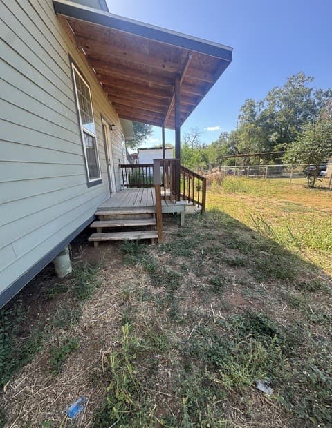 818 W Brazos, Pearsall, TX 78061 — photo 4
