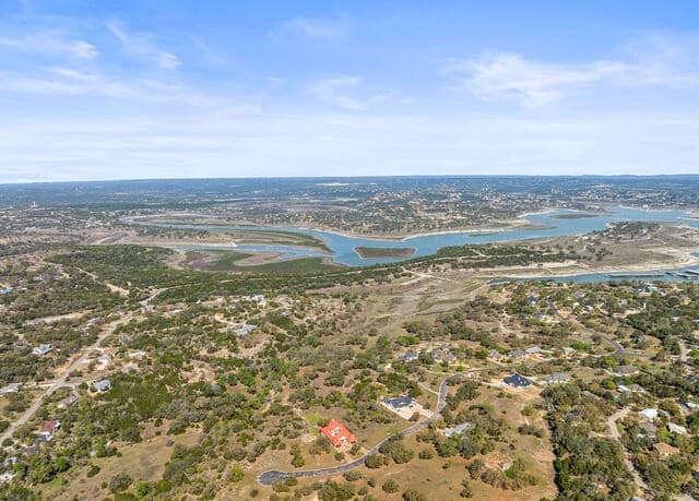 925  Kings Cove Drive, Canyon Lake, TX 78133 — photo 9
