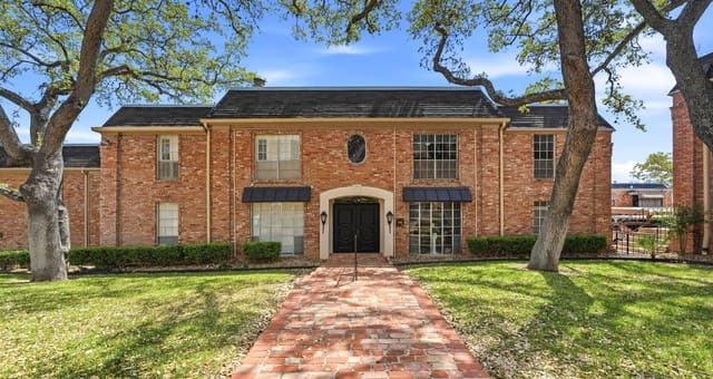 7500  Callaghan Unit APT 140