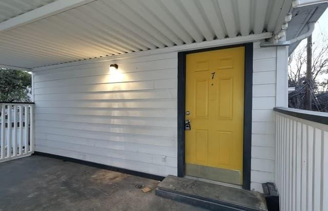 137 Norwood Unit 7