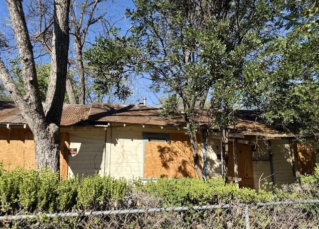 1033  Saldana, San Antonio, TX 78225 — photo 4