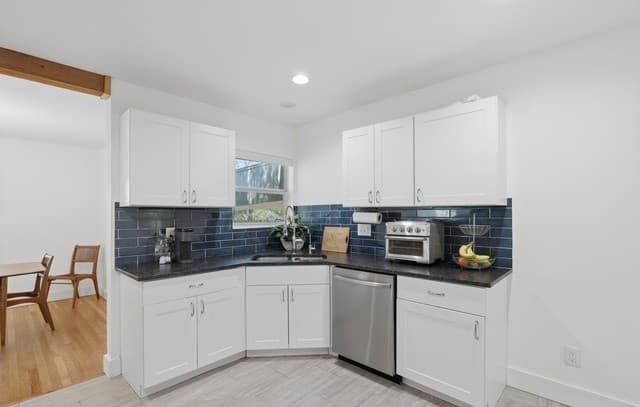 2410  Saint Anthony Ave, San Antonio, TX 78210 — photo 12
